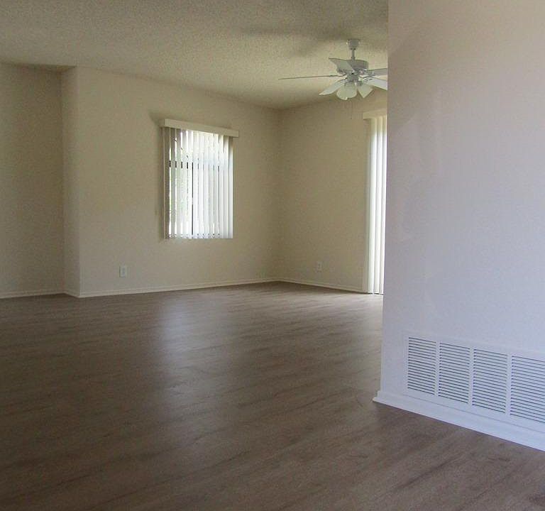 1st image of 800 E Route 66 APT 20