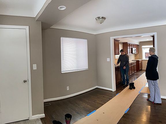 4th image of 20220 Beaufait St