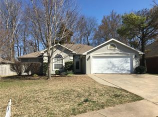 1842 N Hunters Rdg, Fayetteville, AR 72701