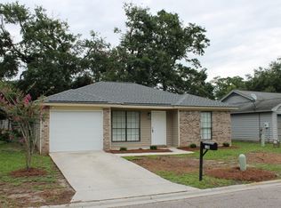 120 Hunt Club Ct, Savannah, GA 31406