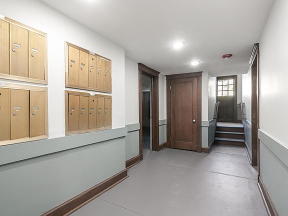 4th image of 3004 Canal St #207