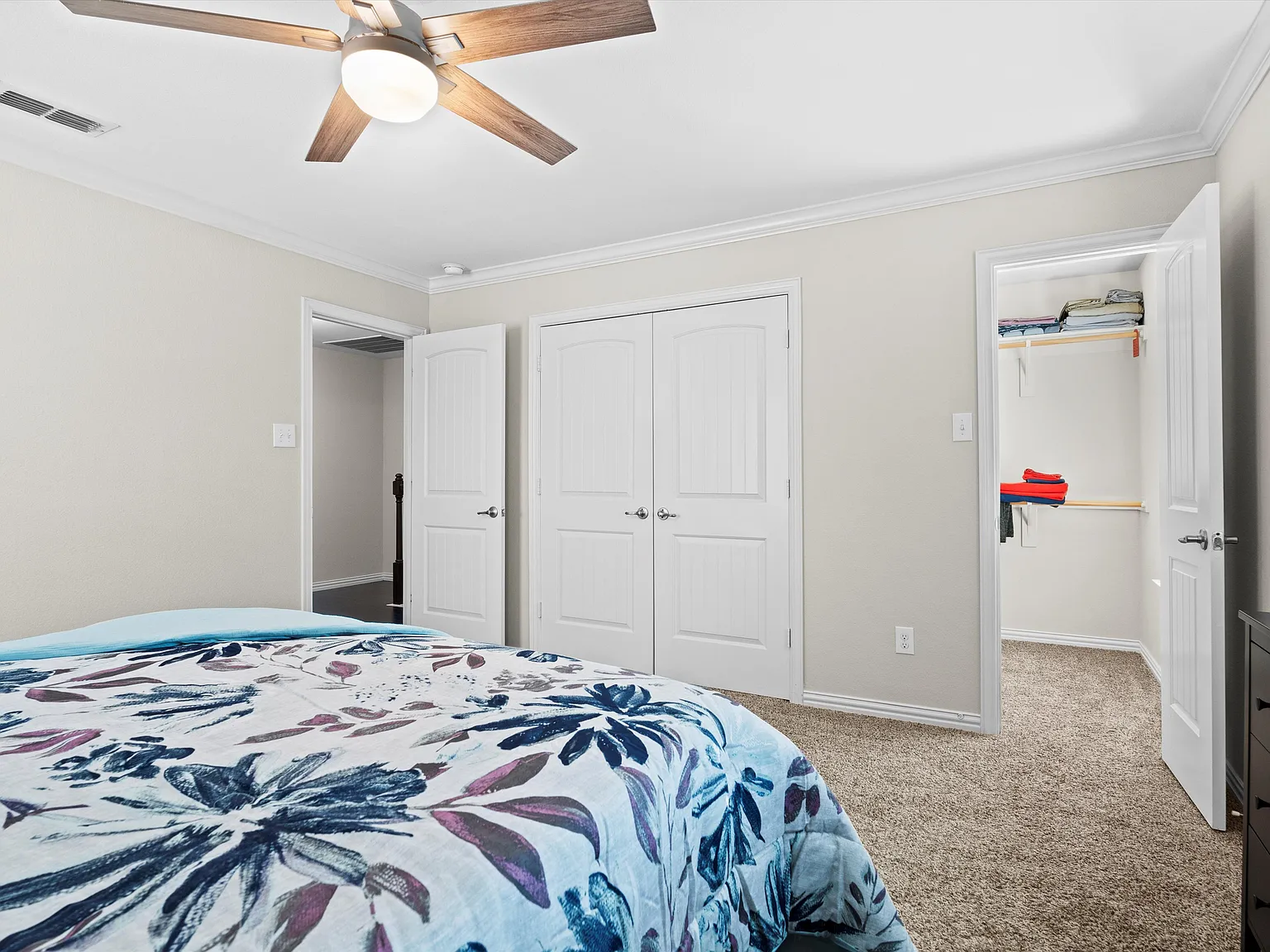 3 bed, 1491 sqft, $2,200 — Photo 3