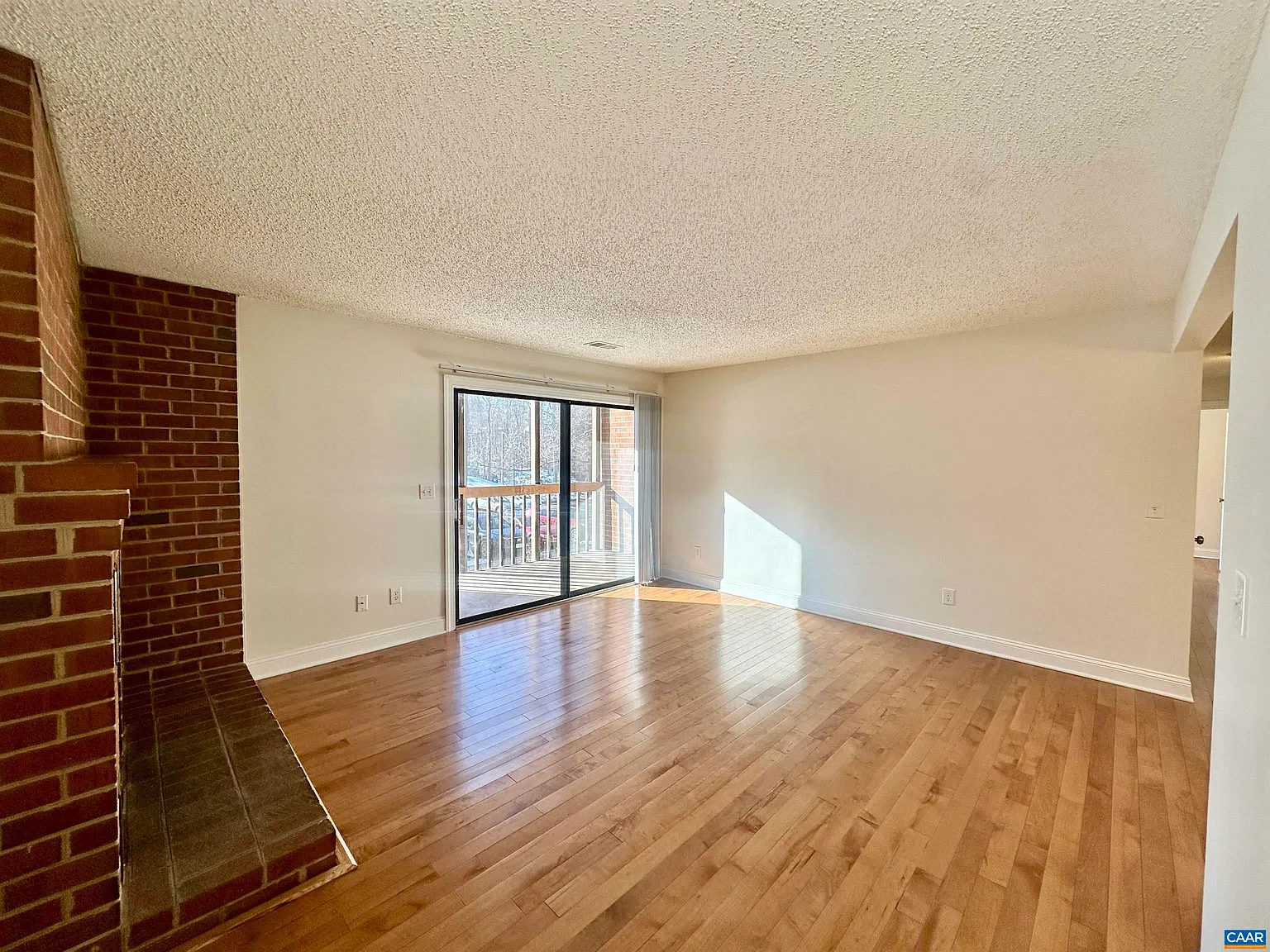 2 bed, 2.0 bath, 979 sqft, $1,945 — Photo 3