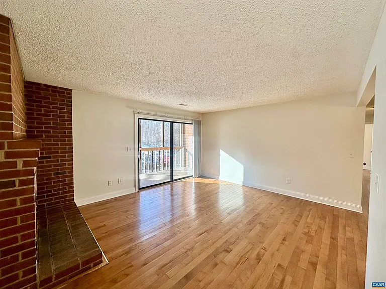 114 Turtle Creek Rd #8 — Photo 3