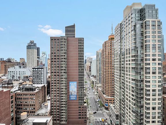 2nd image of 101 W 24th St APT 24E
