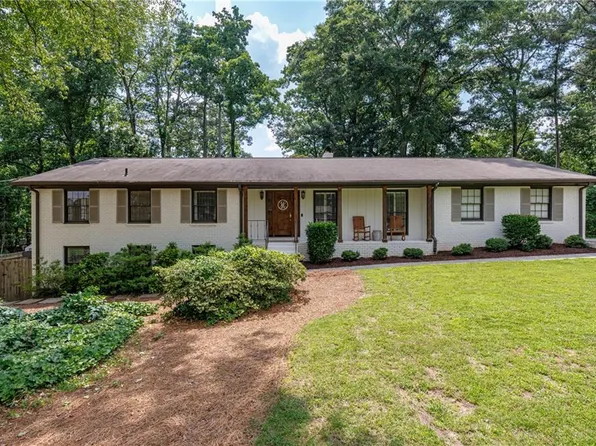 240 E Valley Dr, Marietta, GA 30068