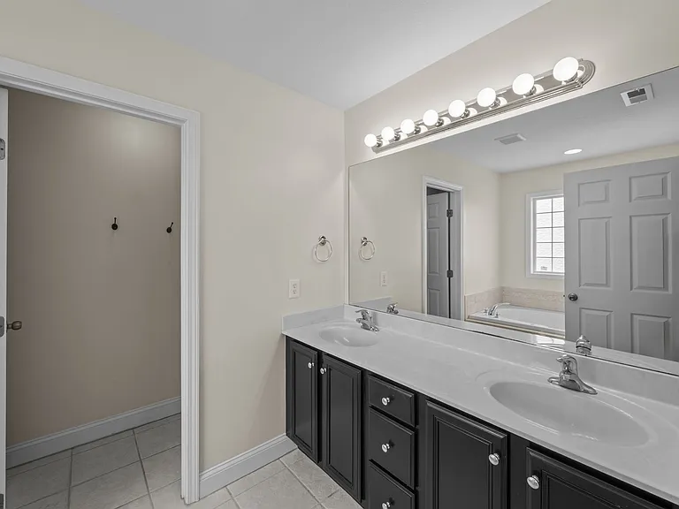 203 Macdonald Blvd — Photo 30