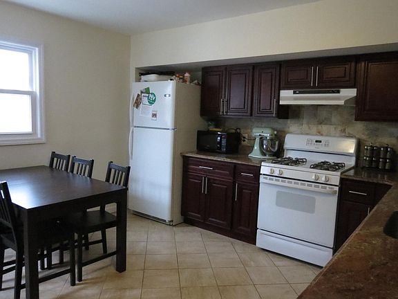 2nd image of 48 Ketcham Ave