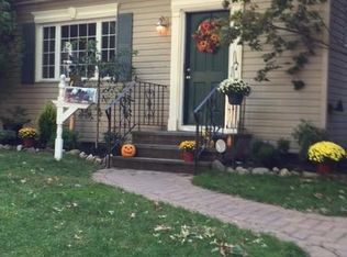 6 Primrose Ave, Floral Park, NY 11001