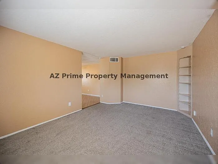 2130 W Cortez St — Photo 6