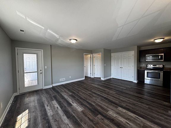 5th image of 708 Old Morgantown Rd APT 102