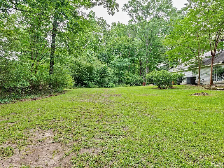 105 Foxwood Ct — Photo 30