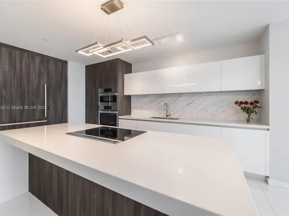 851 NE 1st Ave #3911, Miami, FL 33132