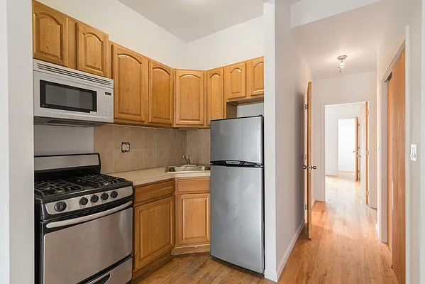 Rented by Bryan L Rozencwaig, LREB | media 4