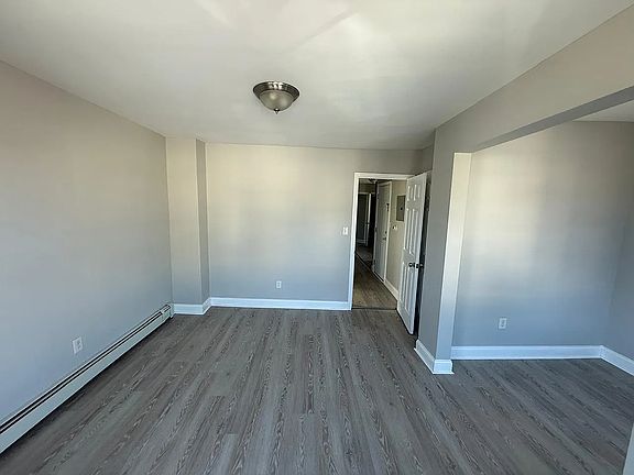 5th image of 591 S 19th St #5C