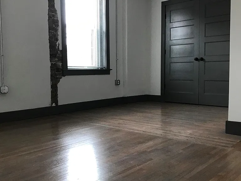 2616 Short Vine — Photo 19