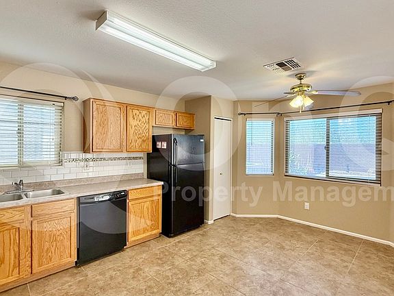 5th image of 42622 W Hillman Dr