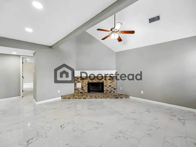 616 Shady Brook Dr — Photo 4