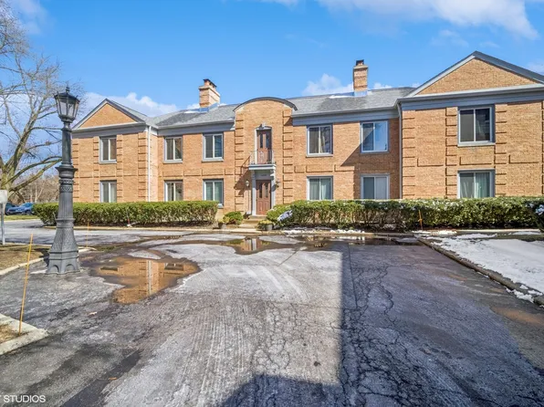 1499 Shermer Rd APT 201E, Northbrook, IL 60062