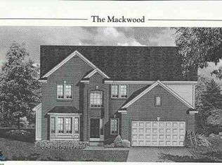 1976 S Shr, Rochester Hills, MI 48307