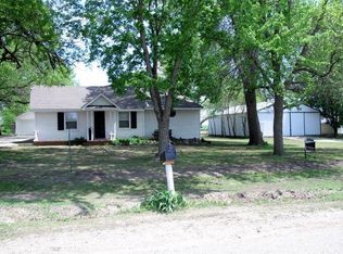 2304 225th Ave, Milford, IA 51351