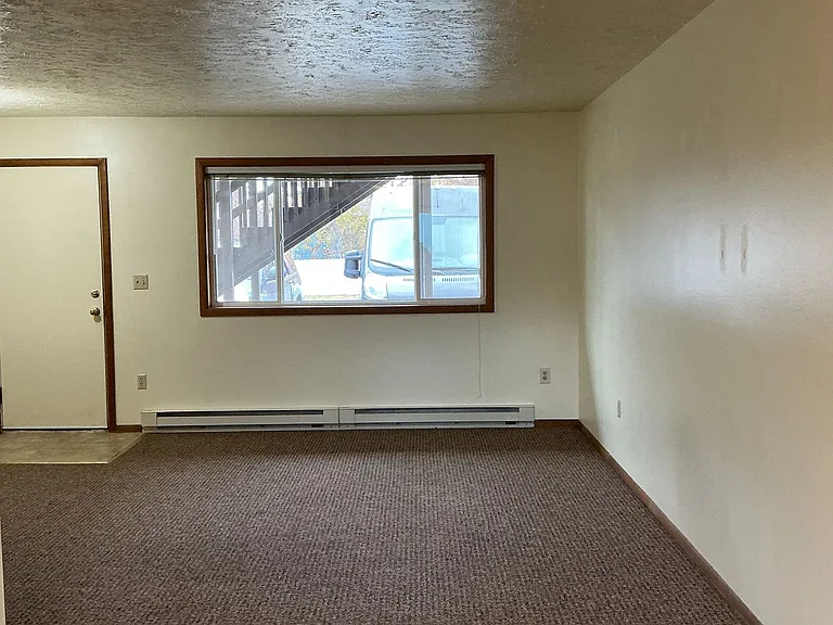 2708 W Mendenhall St — Photo 2