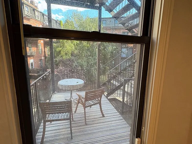 290 Columbus Ave #5 — Photo 17