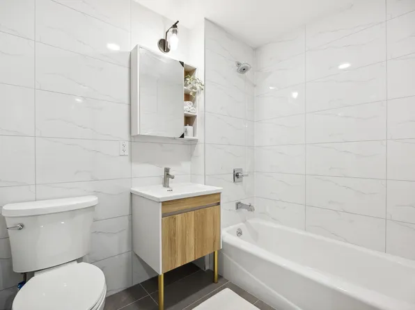 163-07 72nd Avenue image 4 of 11