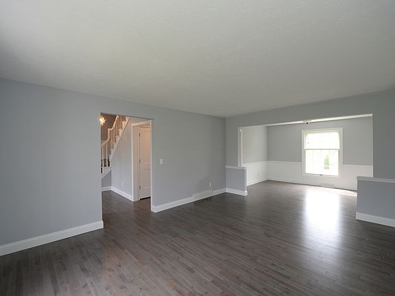 4th image of 30900 Perry Dr