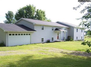 16990 Pine Lake Rd, Beloit, OH 44609