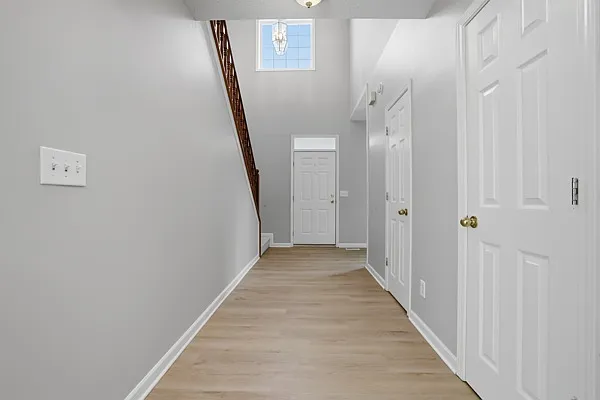 4 bed, 2.5 bath, 3652 sqft, $3,100 — Photo 3