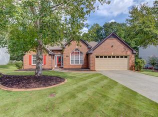 5097 Running Doe Dr, Suwanee, GA 30024