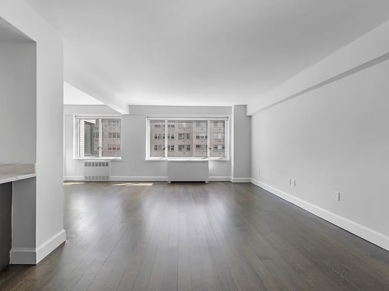 165 E 66th St #9D — Photo 4