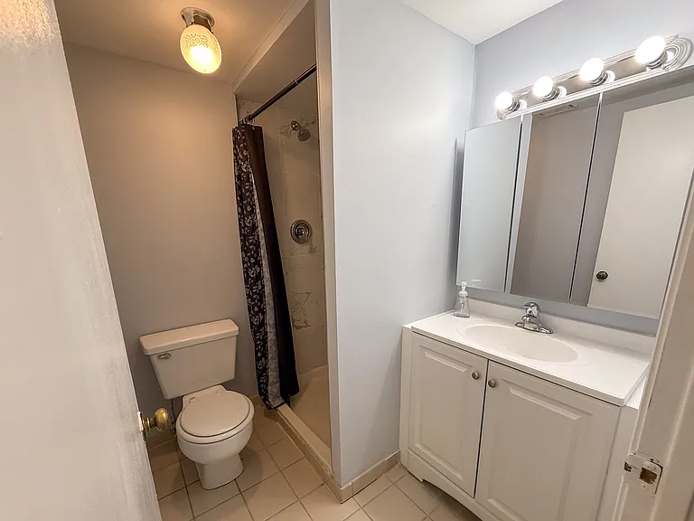 8504 W Catherine Ave #2N — Photo 15