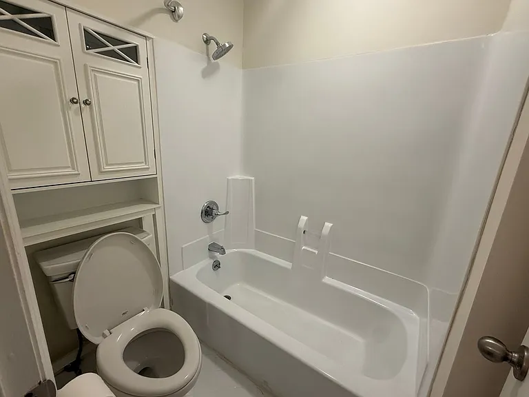 2135 Acklen Ave #8 — Photo 21