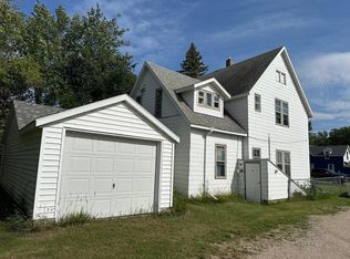 415 1st St E, Thief River Falls, MN 56701