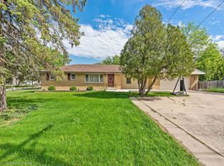 4641 Roslyn Rd, Downers Grove, IL 60515