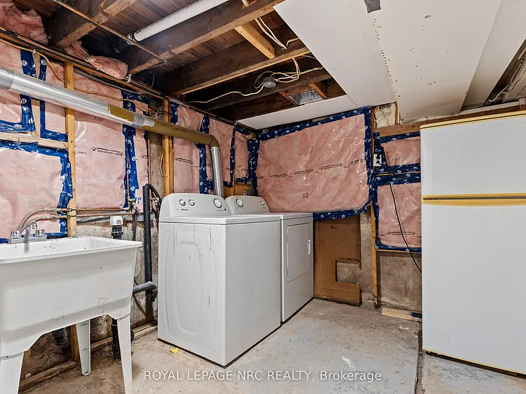 22 Denistoun St — Photo 37