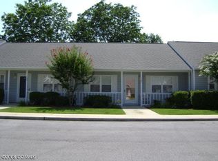 303 Barbour St #102, Morehead City, NC 28557