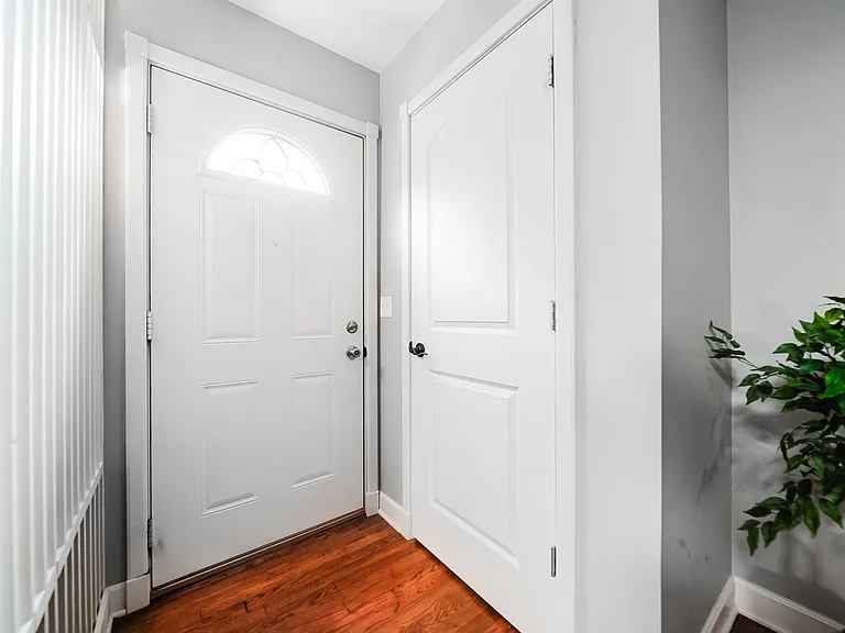 1906 Willoway Cir S — Photo 2