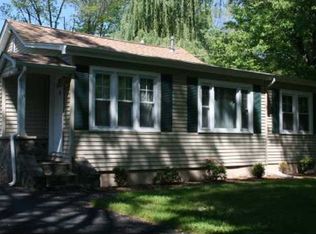 14 Maple St, Greenwood Lake, NY 10925