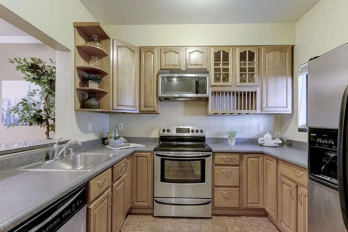 1 bed, 813 sqft, $3,100 — Photo 3