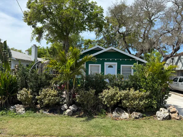 217 N Grosse Ave, Tarpon Springs, FL 34689