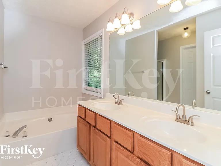 115 Weatherstone Dr — Photo 11