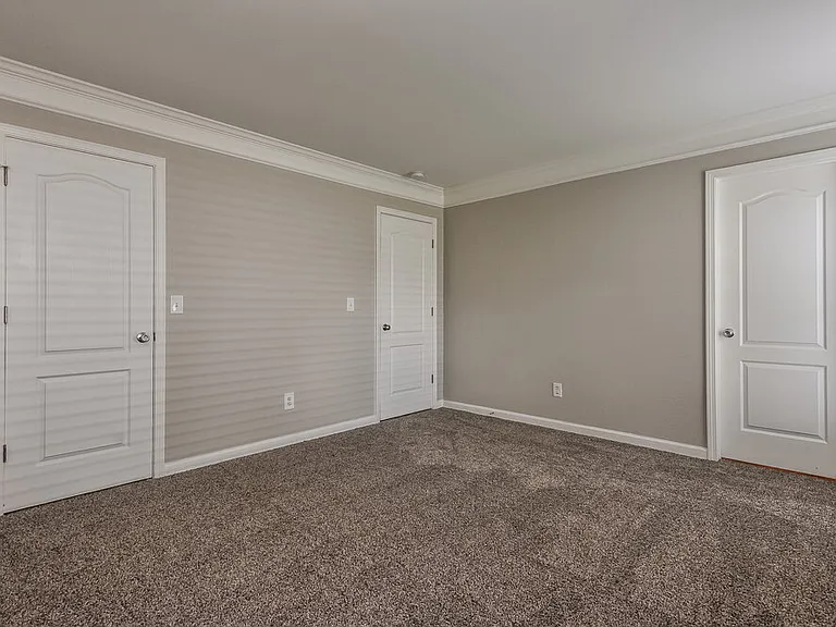 535 Kerriann Ln — Photo 10