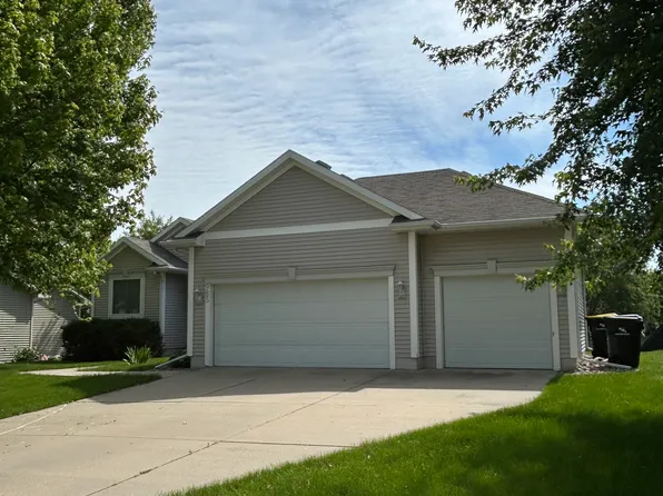 985 SE Bluegrass Cir, Waukee, IA 50263