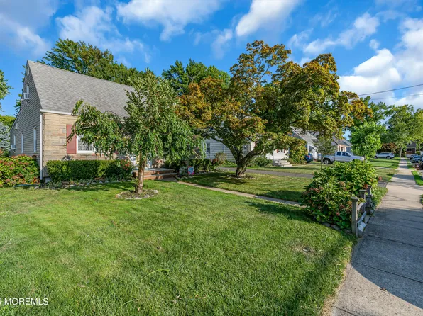 31 Henry Street, Shrewsbury Boro, NJ 07702
