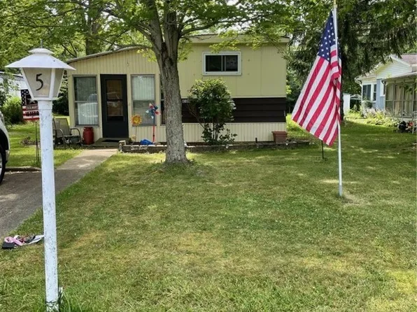 8165 Colleen Ct, Angola, NY 14006