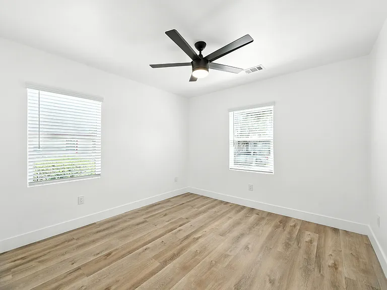 5103 Barlin Ave — Photo 9