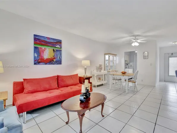 2525 W Golf Blvd APT 223, Pompano Beach, FL 33064